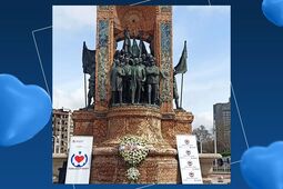 Taksim Atatürk Anıtı’na çelenk koyma töreni