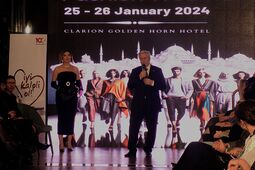 TÜRK KALP VAKFI YARARINA DÜZENLENEN DEFİLEDE “İYİ KALPLER HEP BİRLİKTE”