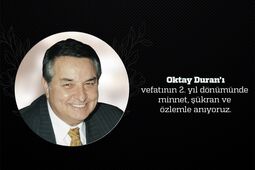 Oktay Duran’ı, vefatının 2. yıl dönümünde minnet, şükran ve özlemle anıyoruz.